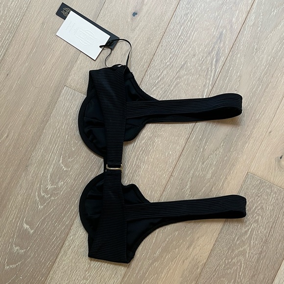 Revolve House of Harlow x Sofia Richie Black Bikini Top - Picture 5 of 6
